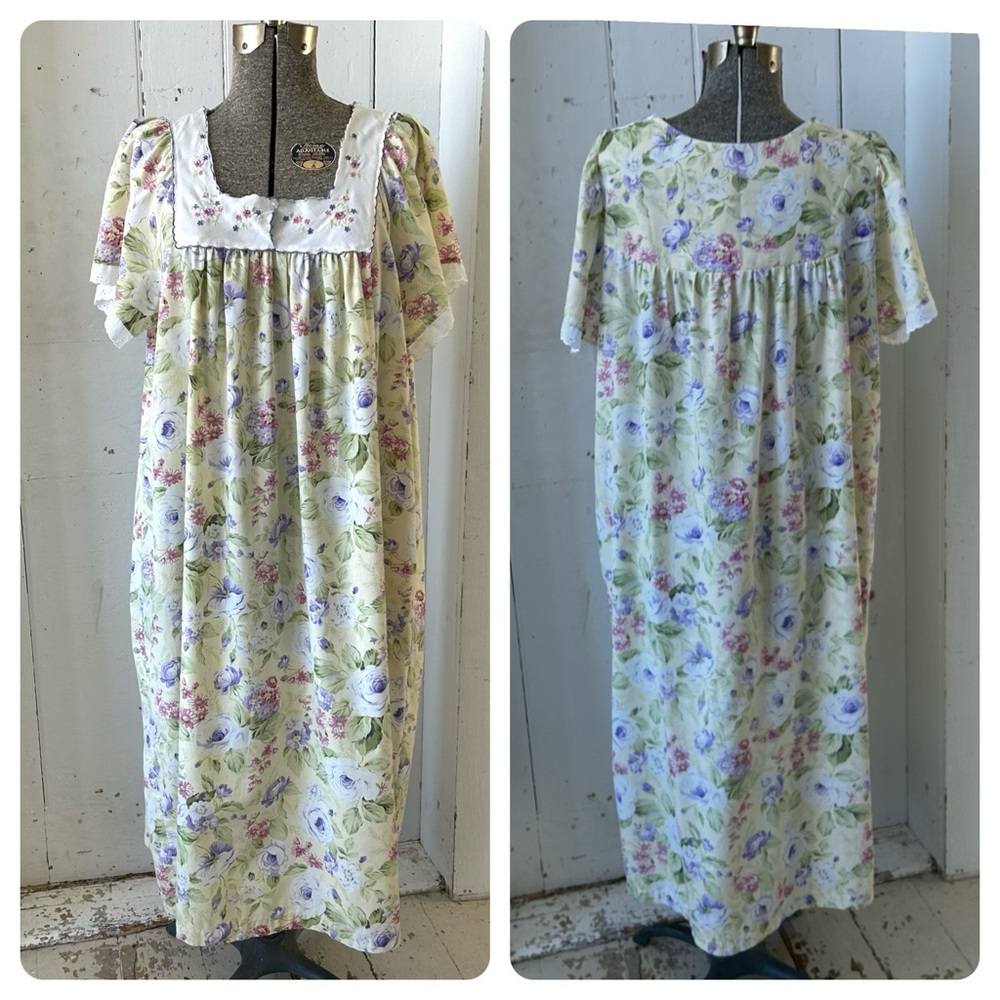 Granny Core Cottage Core Embroidered Flowers Floral House Dress